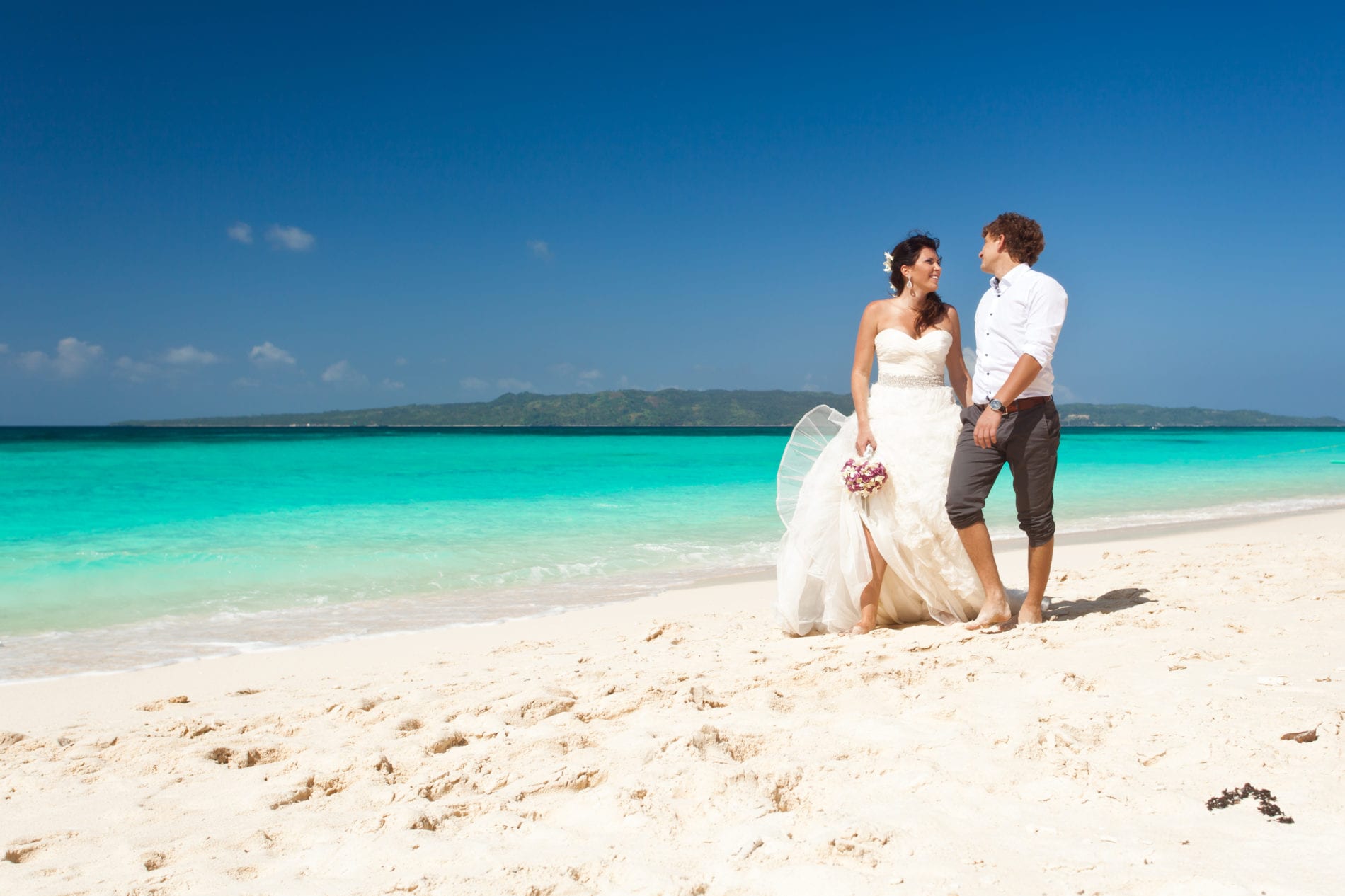 Weddings abroad - on the beach in the Caribbean