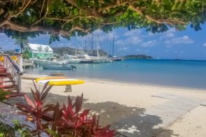 Catamaran-Beach-Large-605x465